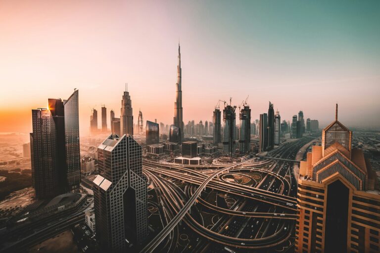 Burj Khalifa und die Skyline von Dubai