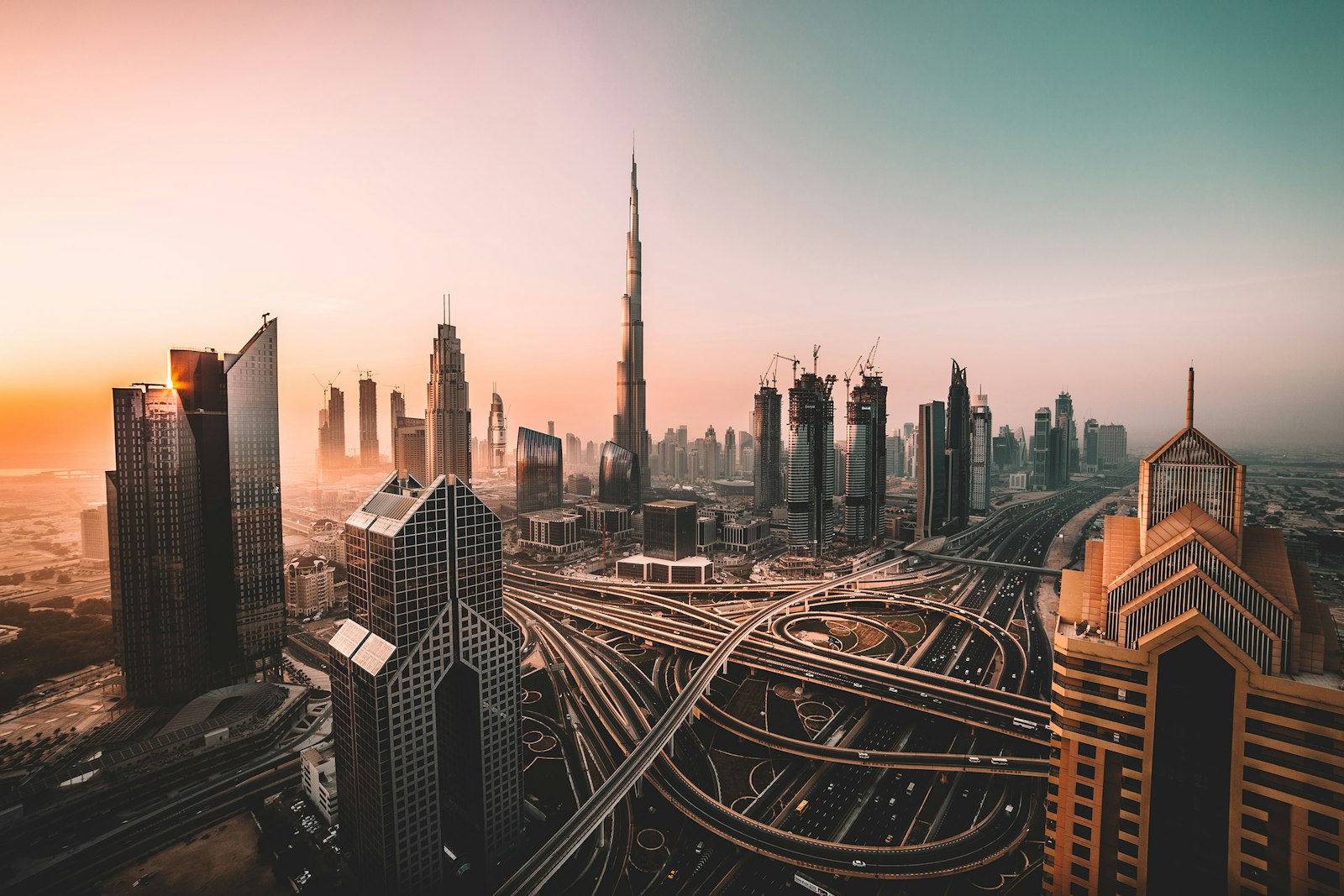 Burj Khalifa und die Skyline von Dubai
