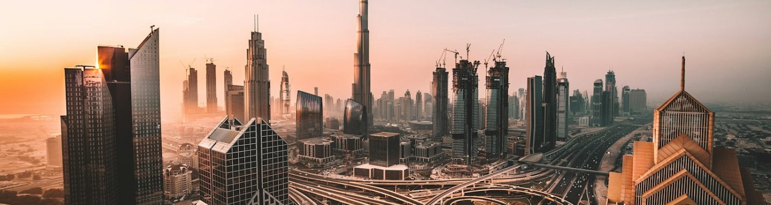 Burj Khalifa und die Skyline von Dubai